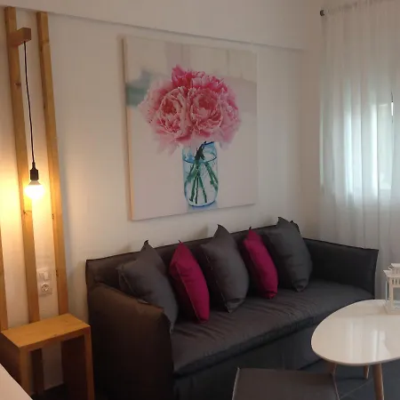 Philoxenia Apartment *