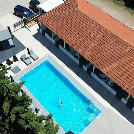 Philoxenia * Vrasná