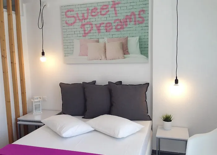 Apartamento Philoxenia Vrasná